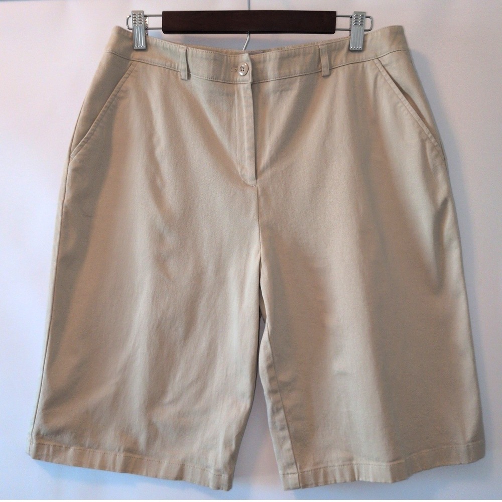 Croft & Barrow Chino Shorts Womens 14 Khaki Beige Stretch Cotton Bermuda Casual